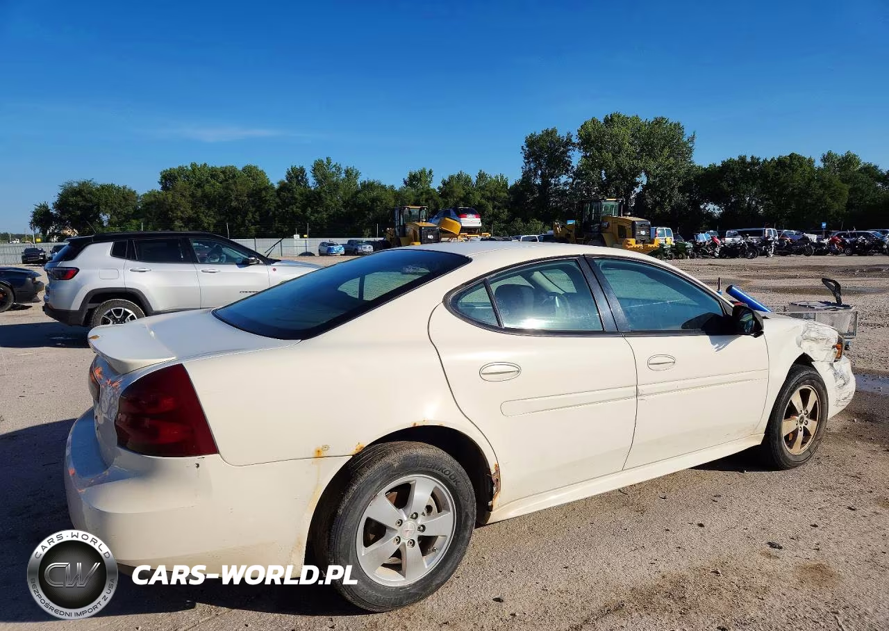2007 Pontiac Grand Prix VIN:2G2WP552971207244 - 3
