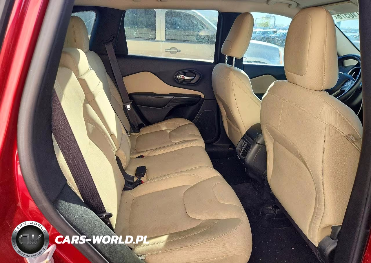 2015 Jeep Cherokee Latitude VIN:1C4PJMCS0FW510032 - 10
