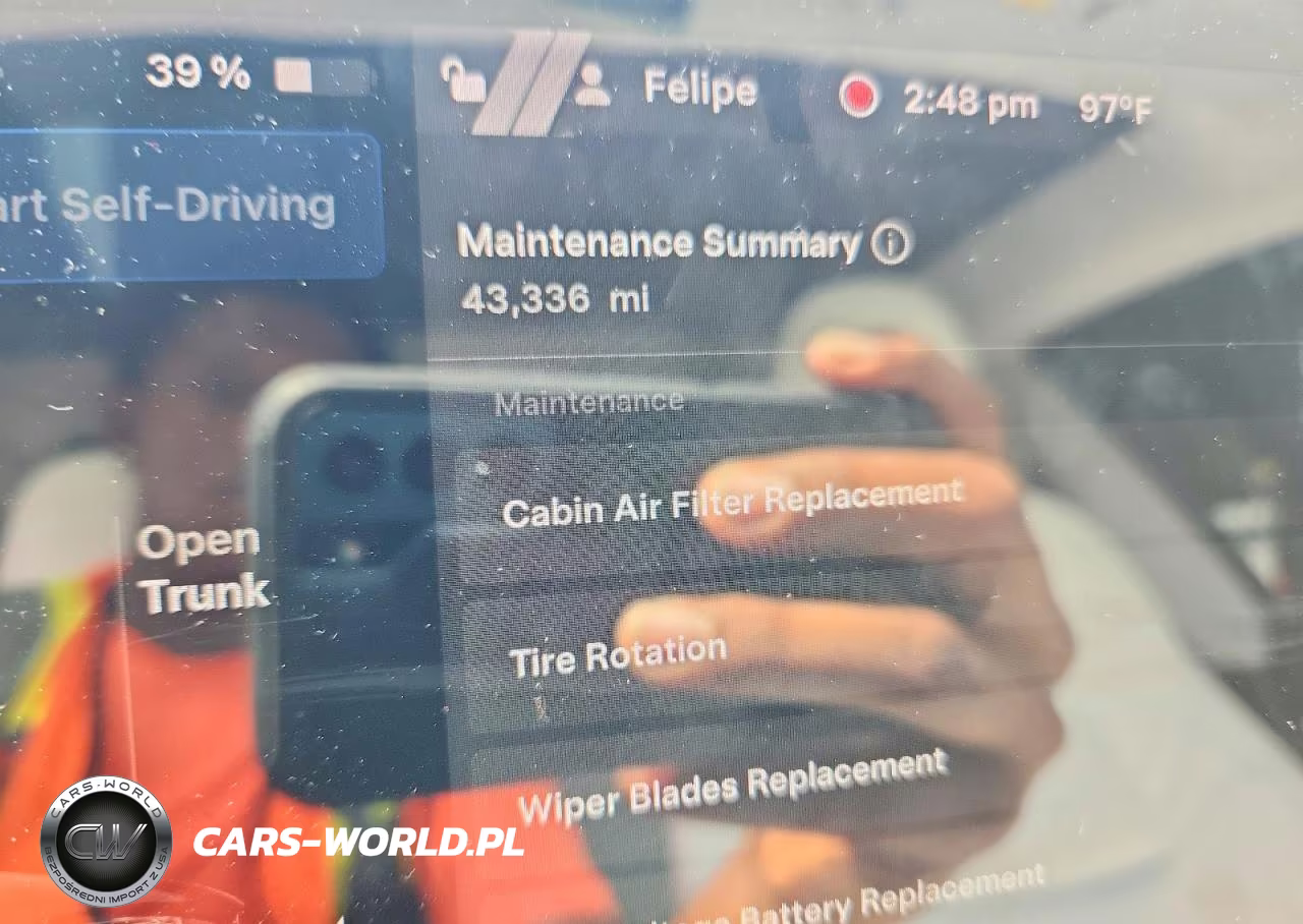 2018 Tesla Model 3 VIN:5YJ3E1EB2JF171074 - 9