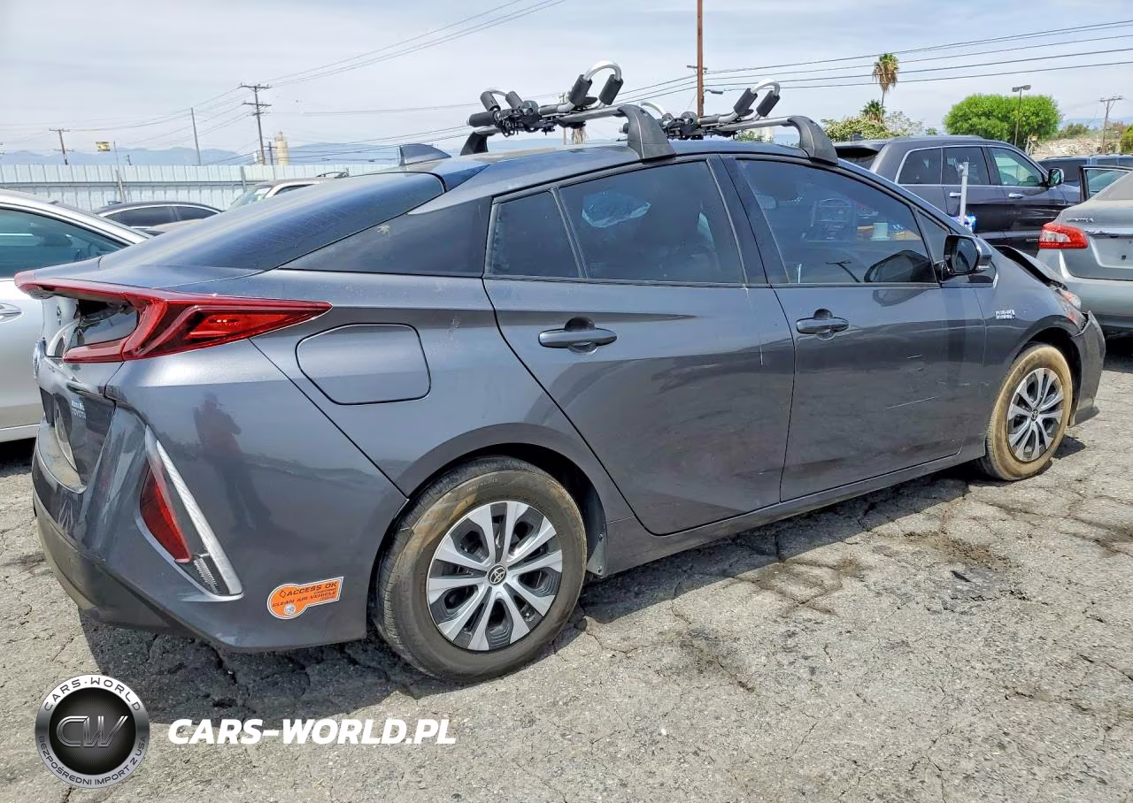 2020 Toyota Prius Prime Le VIN:JTDKARFP8L3152500 - 3