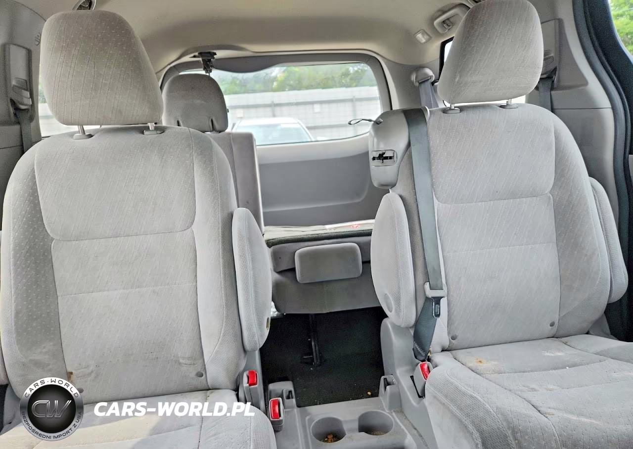 2016 Toyota Sienna Le VIN:5TDKK3DC4GS752624 - 10
