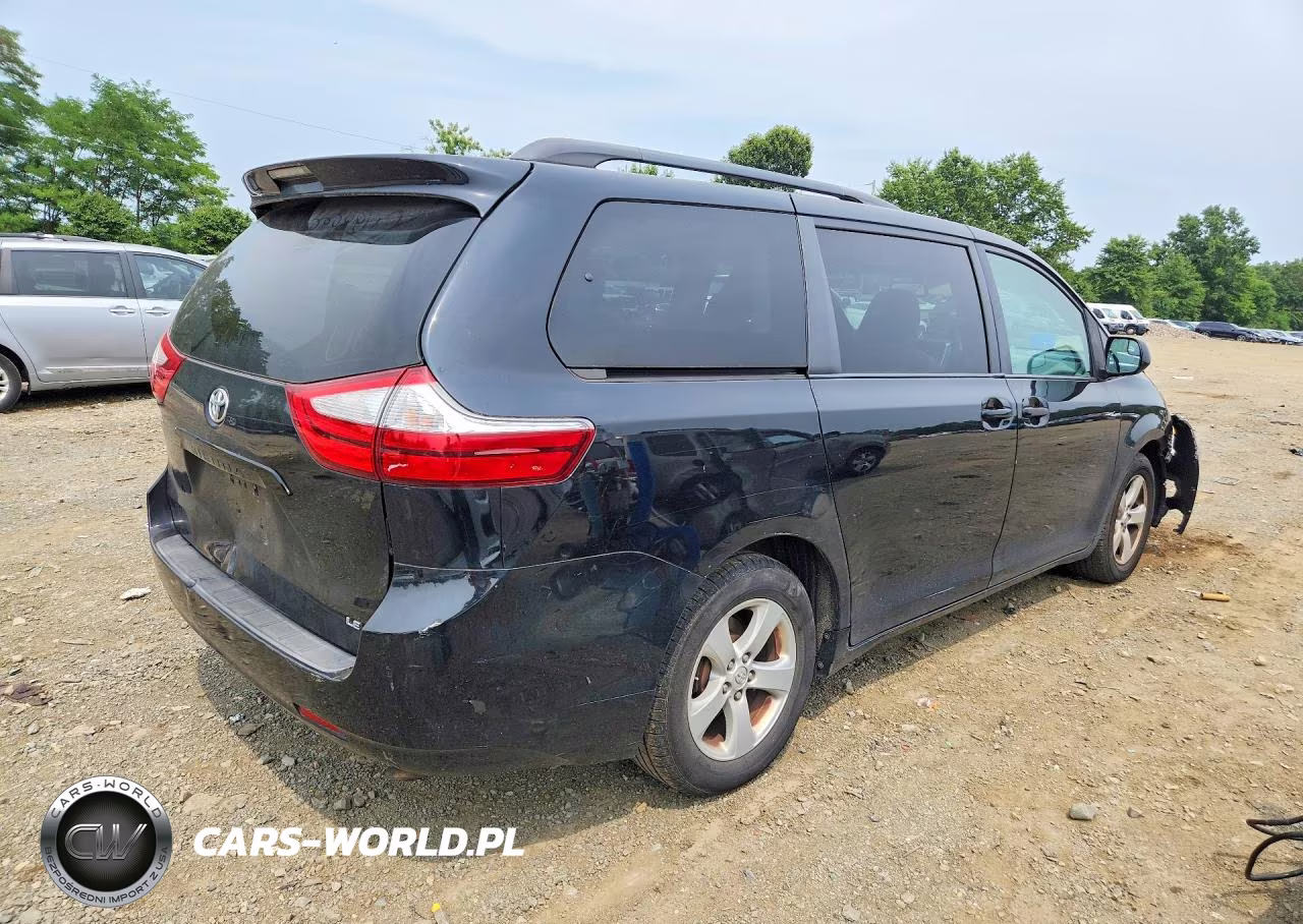 2016 Toyota Sienna Le VIN:5TDKK3DC4GS752624 - 3