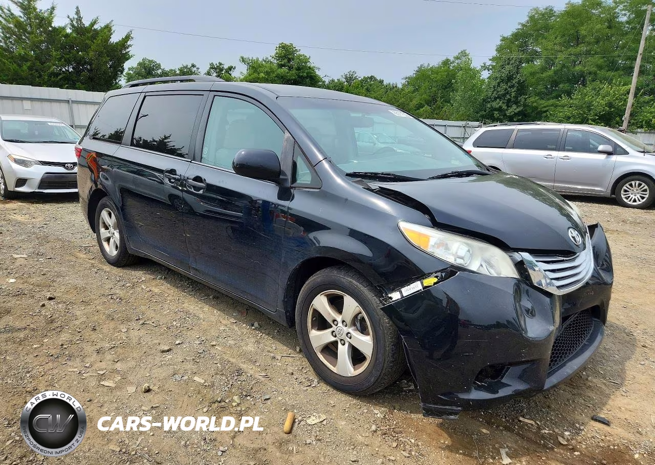 2016 Toyota Sienna Le VIN:5TDKK3DC4GS752624 - 4
