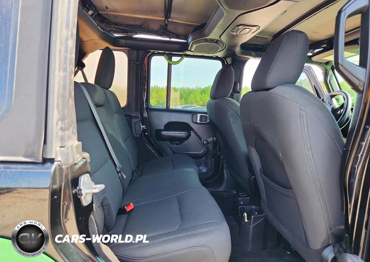 2018 Jeep Wrangler Unlimited Sport VIN:1C4HJXDN9JW329440 - 10
