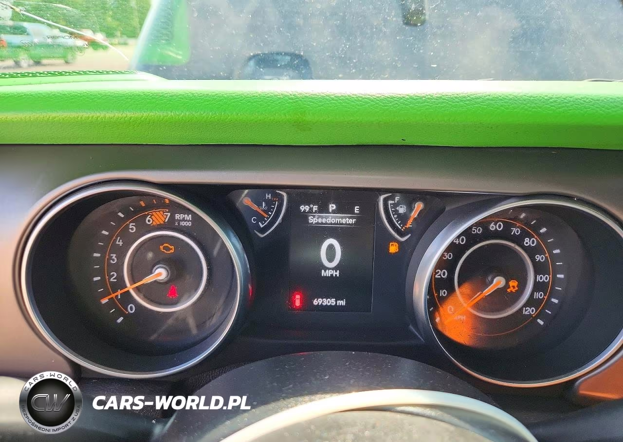 2018 Jeep Wrangler Unlimited Sport VIN:1C4HJXDN9JW329440 - 9