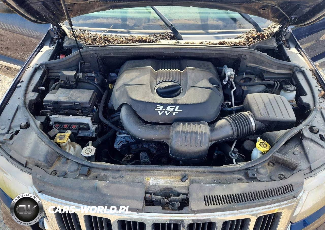 2013 Jeep Grand Cherokee Laredo VIN:1C4RJFAG2DC583209 - 12