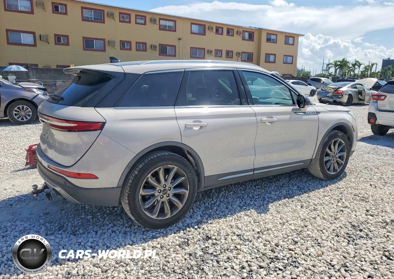2020 Lincoln Corsair VIN:5LMCJ1C90LUL20063 - 3