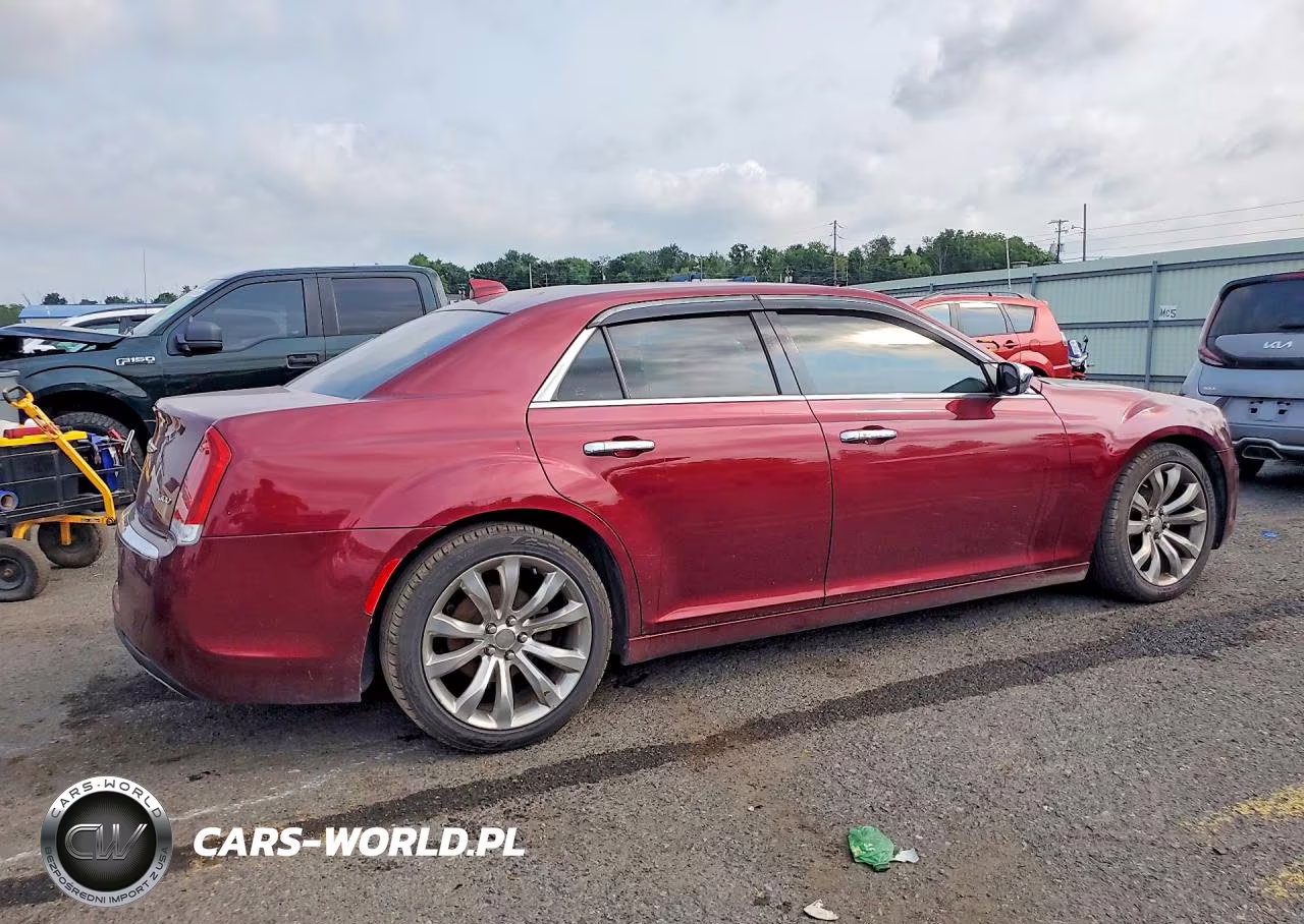 2019 Chrysler 300 Limited VIN:2C3CCAEG4KH577472 - 3