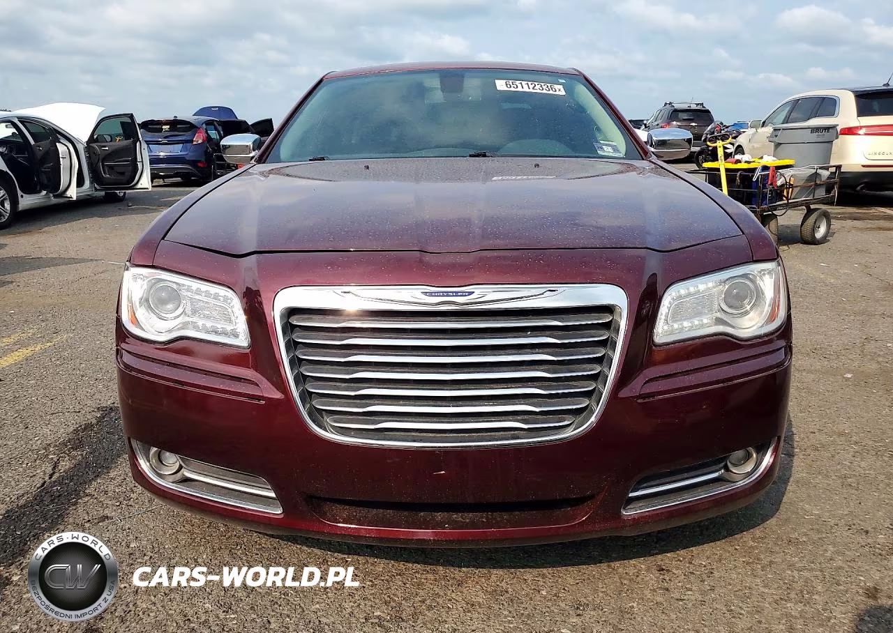 2019 Chrysler 300 Limited VIN:2C3CCAEG4KH577472 - 5