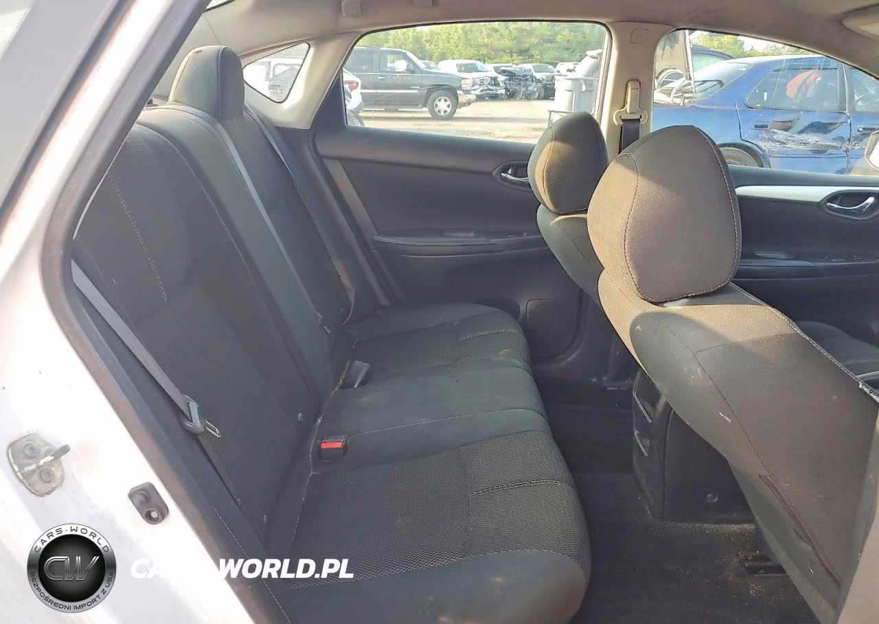 2018 Nissan Sentra S VIN:3N1AB7AP7JY282893 - 10