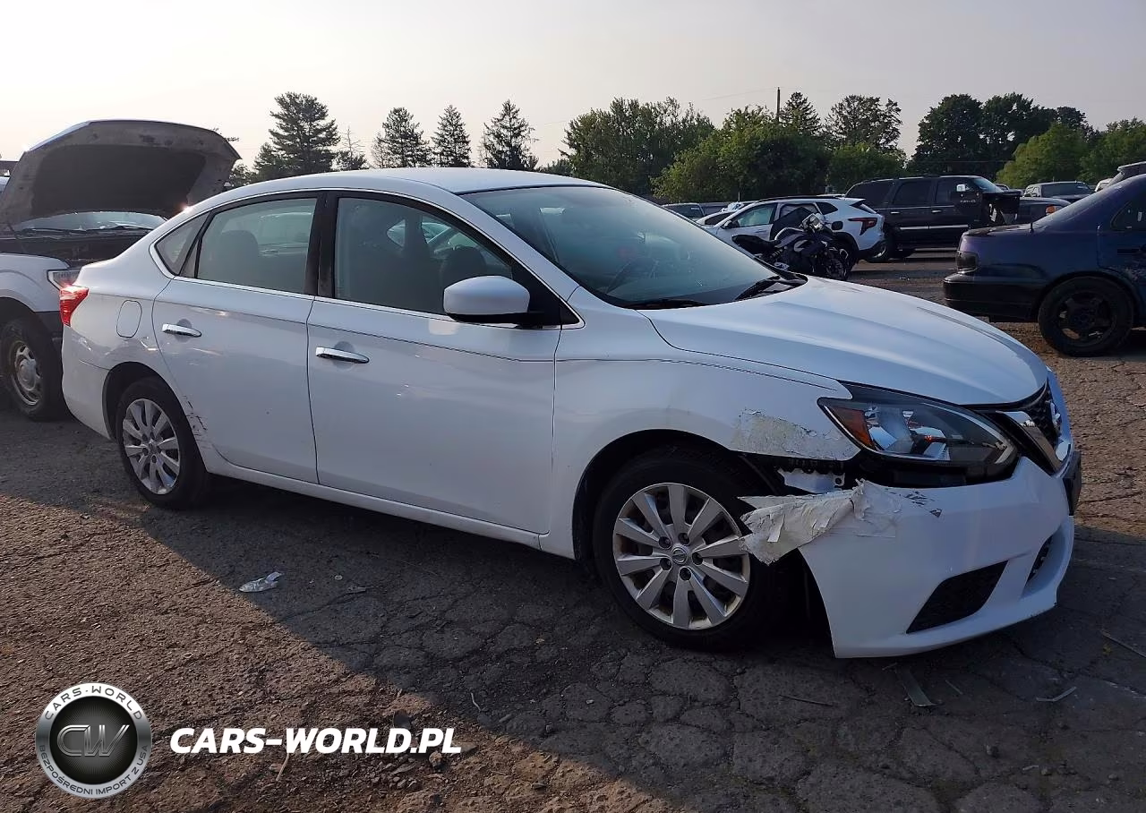 2018 Nissan Sentra S VIN:3N1AB7AP7JY282893 - 4