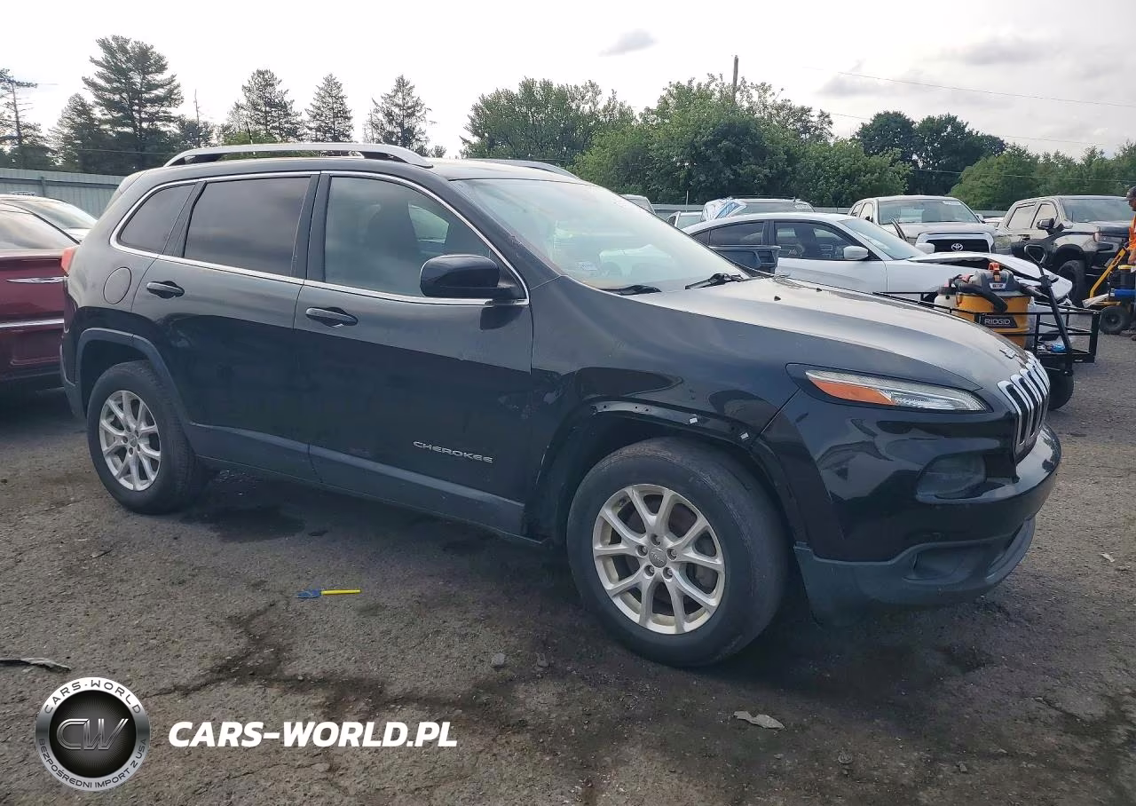 2016 Jeep Cherokee Latitude VIN:1C4PJMCS6GW147964 - 4
