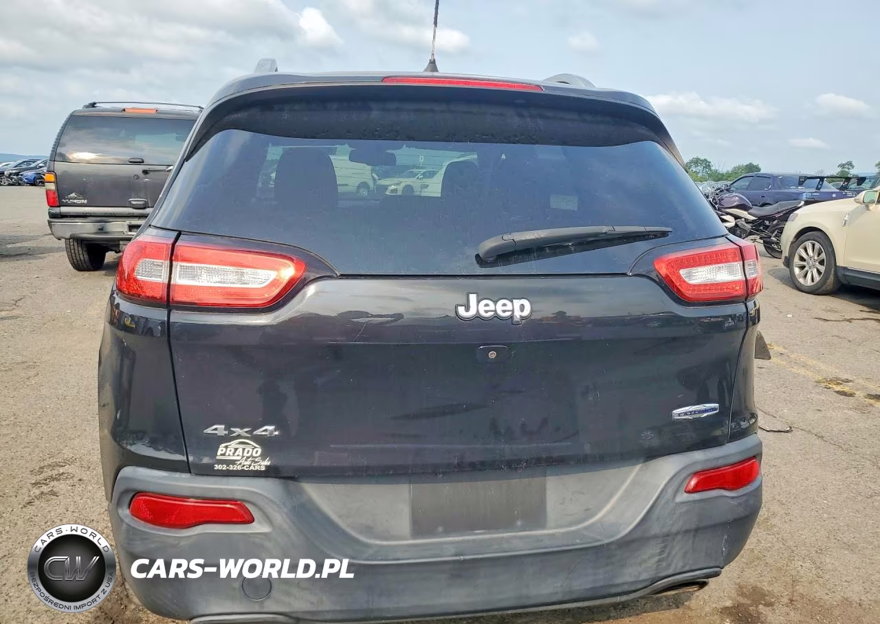2016 Jeep Cherokee Latitude VIN:1C4PJMCS6GW147964 - 6