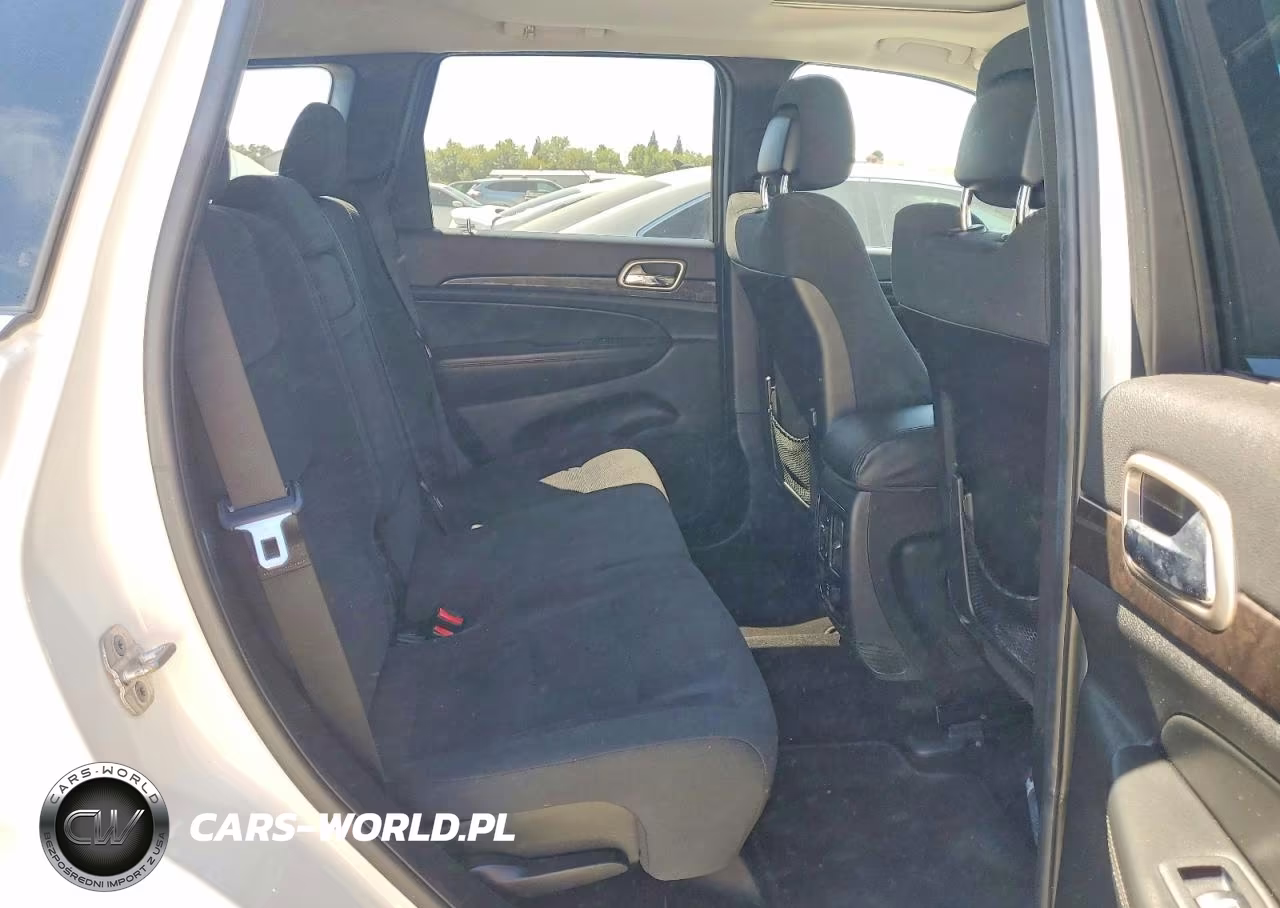 2011 Jeep Grand Cherokee Laredo VIN:1J4RR4GG0BC656332 - 10