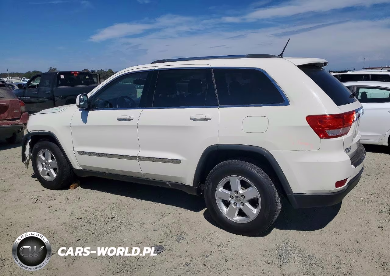2011 Jeep Grand Cherokee Laredo VIN:1J4RR4GG0BC656332 - 2