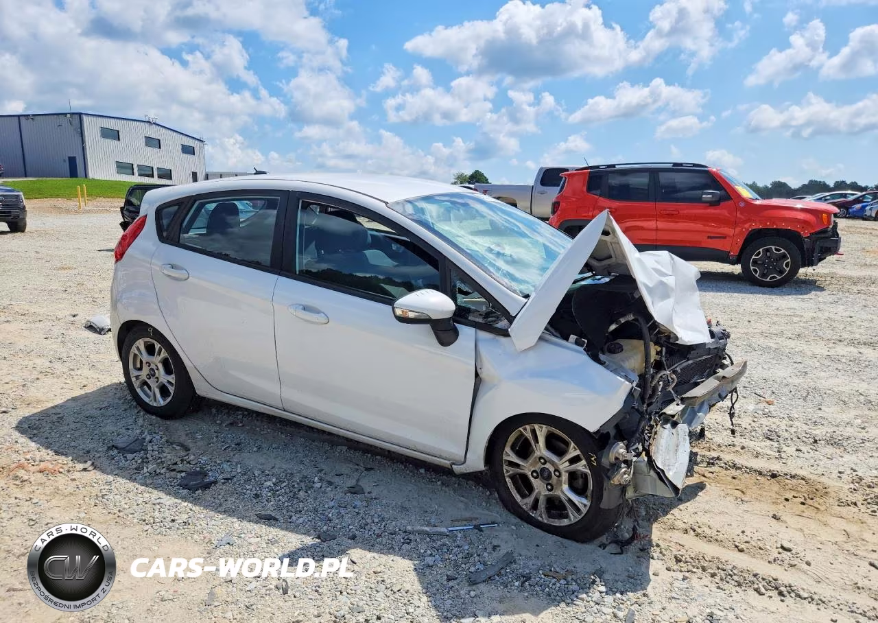 2015 Ford Fiesta Se VIN:3FADP4EJ2FM107830 - 4