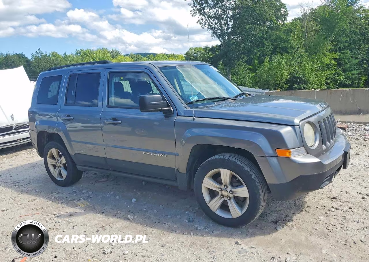 2012 Jeep Patriot Latitude VIN:1C4NJRFB9CD604773 - 4