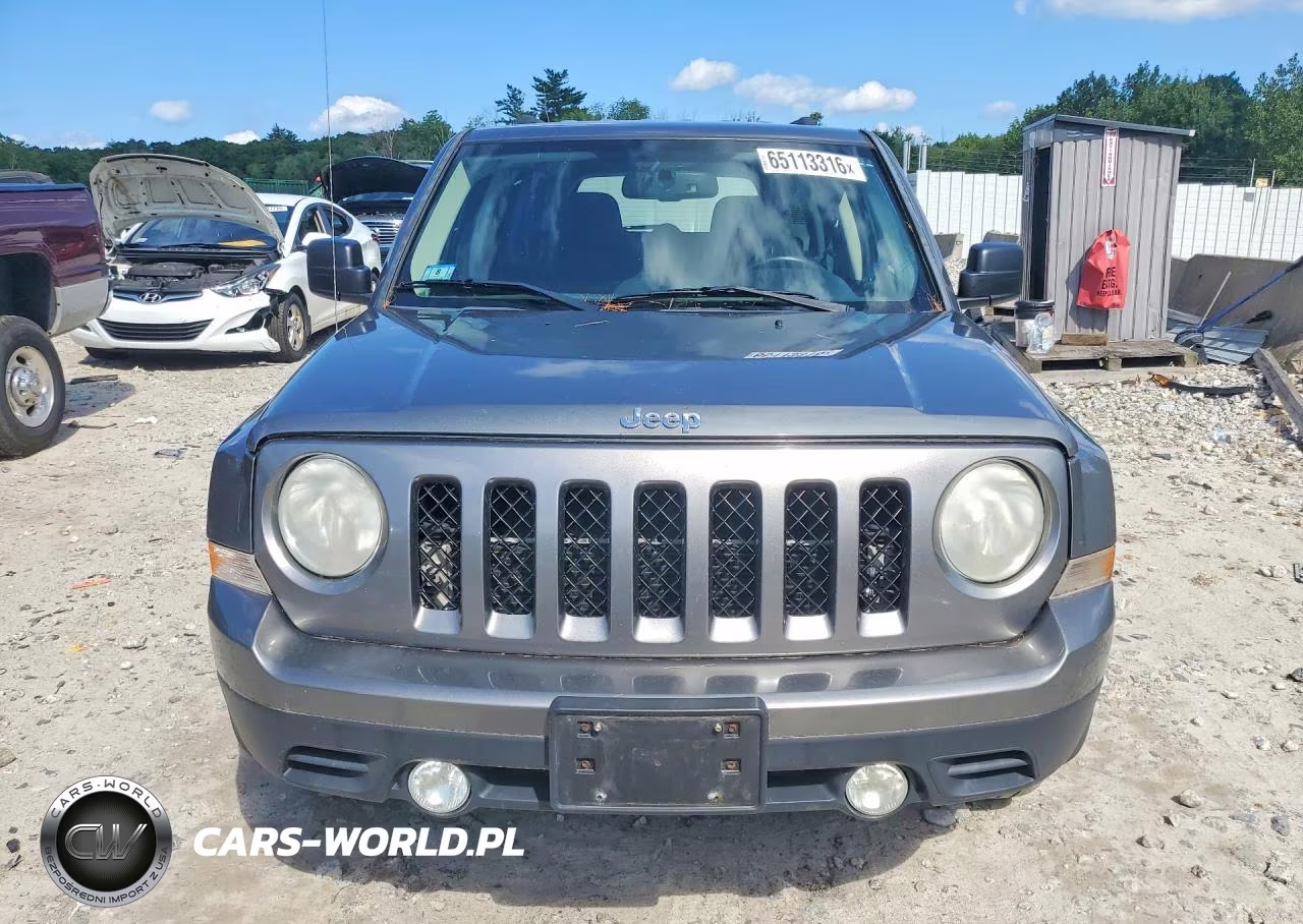 2012 Jeep Patriot Latitude VIN:1C4NJRFB9CD604773 - 5