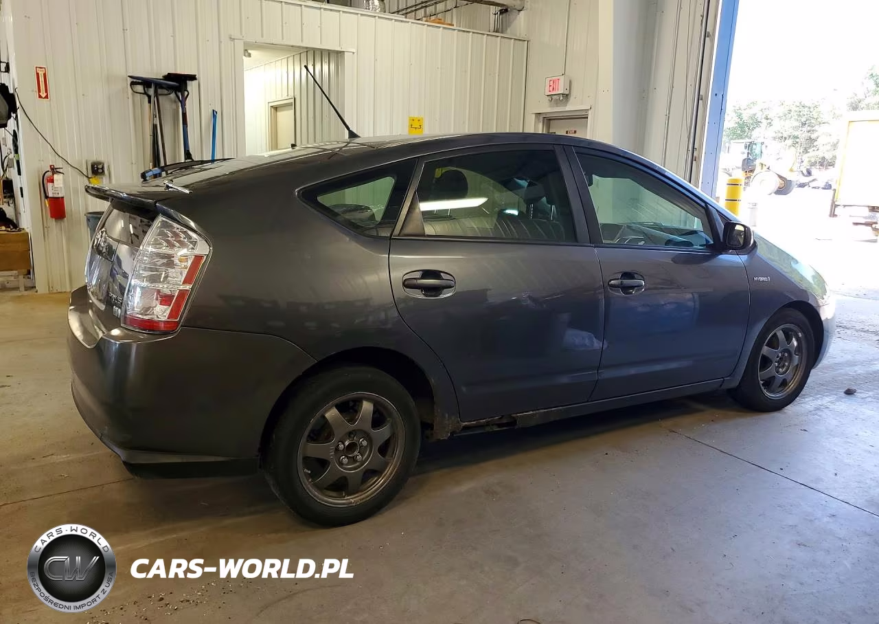 2007 Toyota Prius Touring VIN:JTDKB20U573275812 - 3