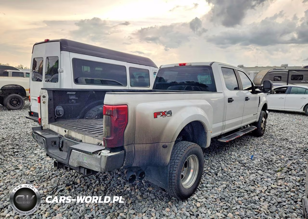 2019 Ford F350 Super Duty VIN:1FT8W3DT3KEC05826 - 3