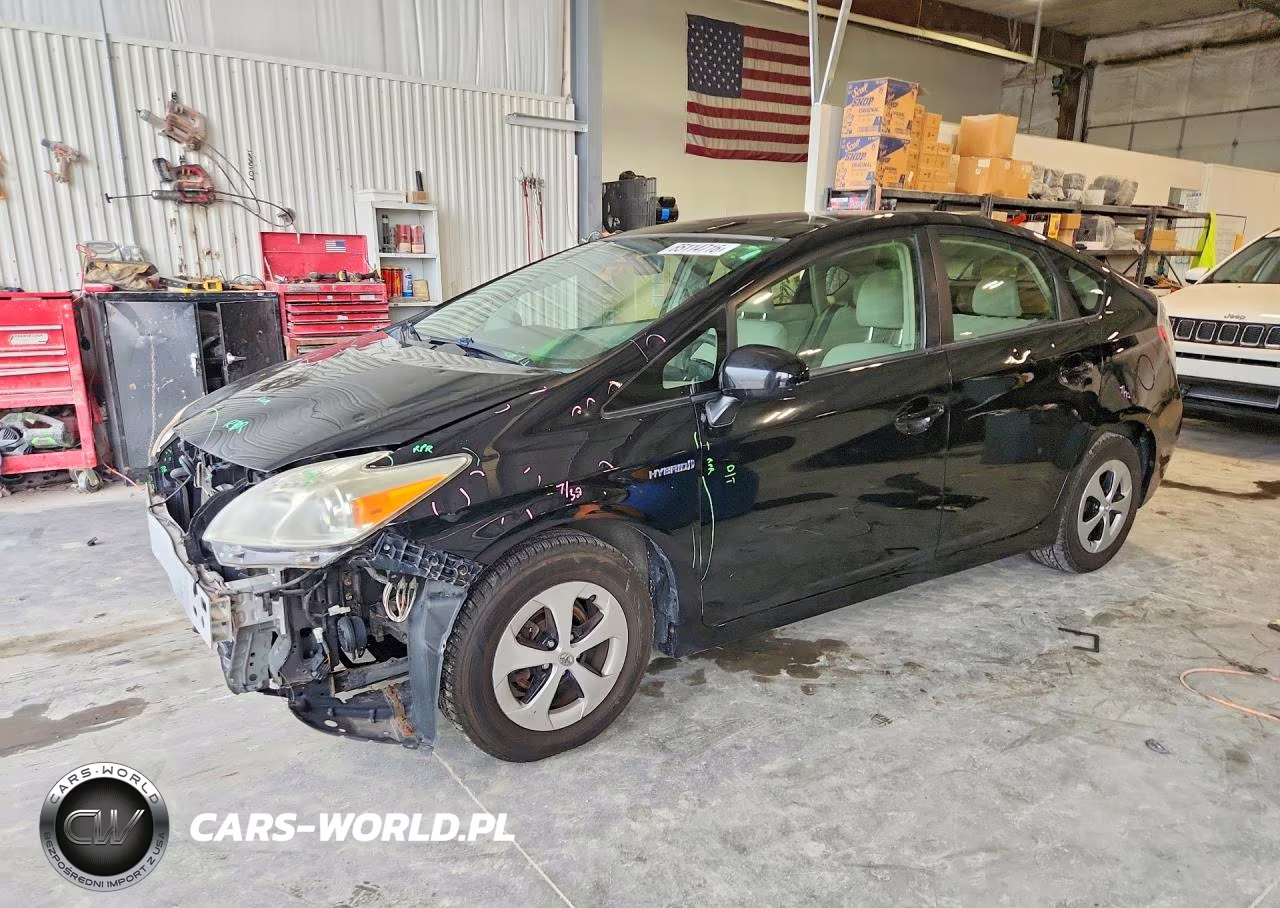 2013 Toyota Prius Three – zdjęcie 1 z 13