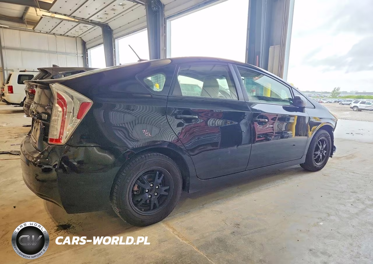 2013 Toyota Prius Three VIN:JTDKN3DU0D5617223 - 3