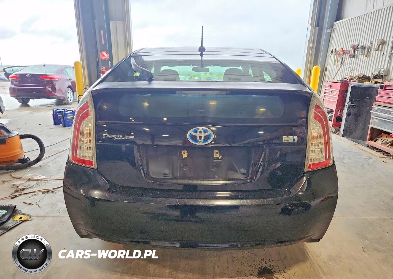 2013 Toyota Prius Three VIN:JTDKN3DU0D5617223 - 6