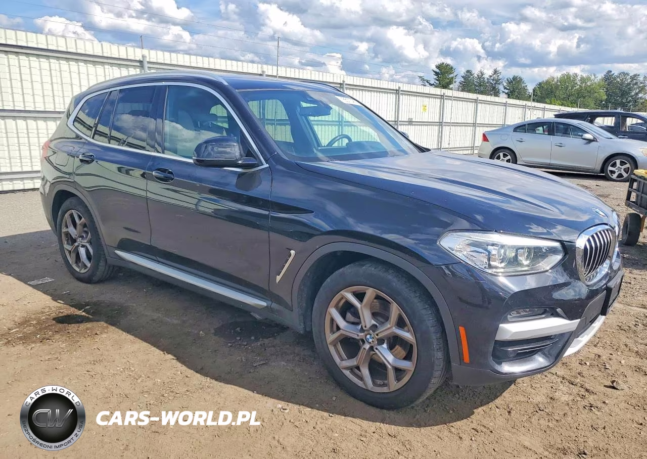 2021 BMW X3 xDrive30E VIN:5UXTS1C00M9F45143 - 4