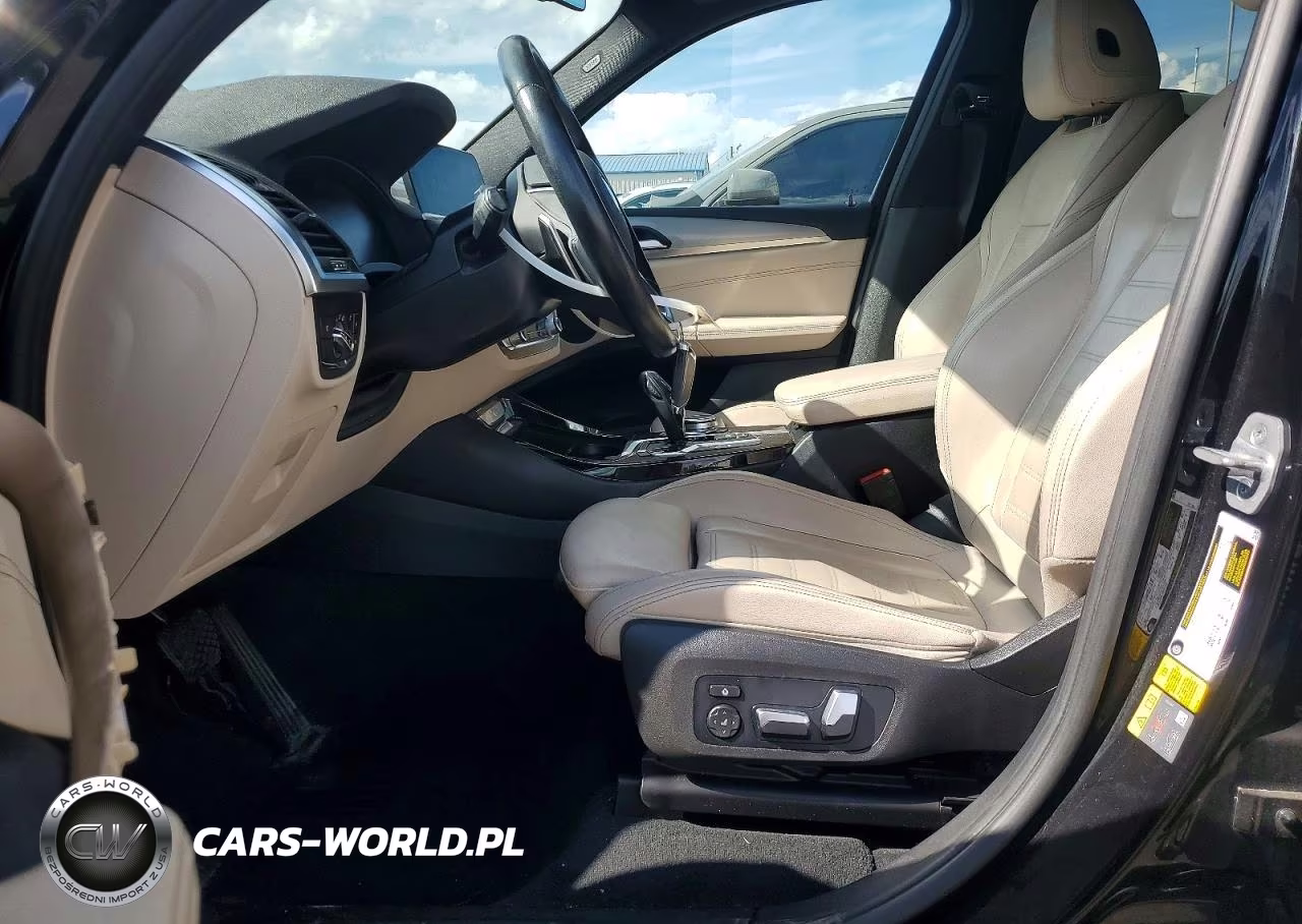 2021 BMW X3 xDrive30E VIN:5UXTS1C00M9F45143 - 7