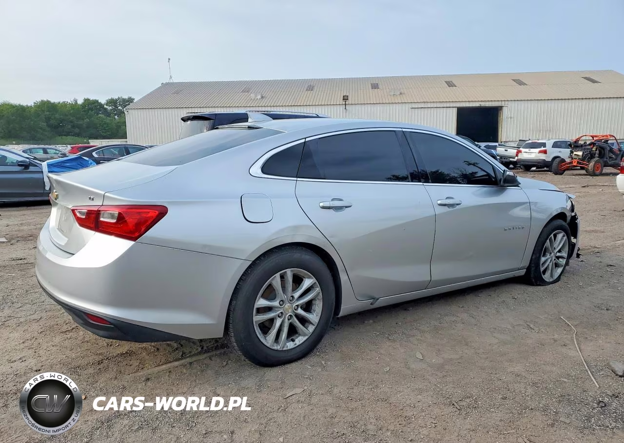 2018 Chevrolet Malibu Lt VIN:1G1ZD5ST3JF131799 - 3