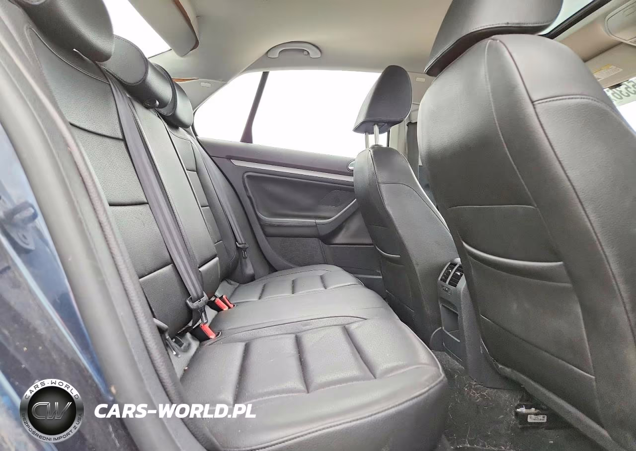 2010 Volkswagen Jetta Se VIN:3VWRZ7AJ7AM139132 - 10