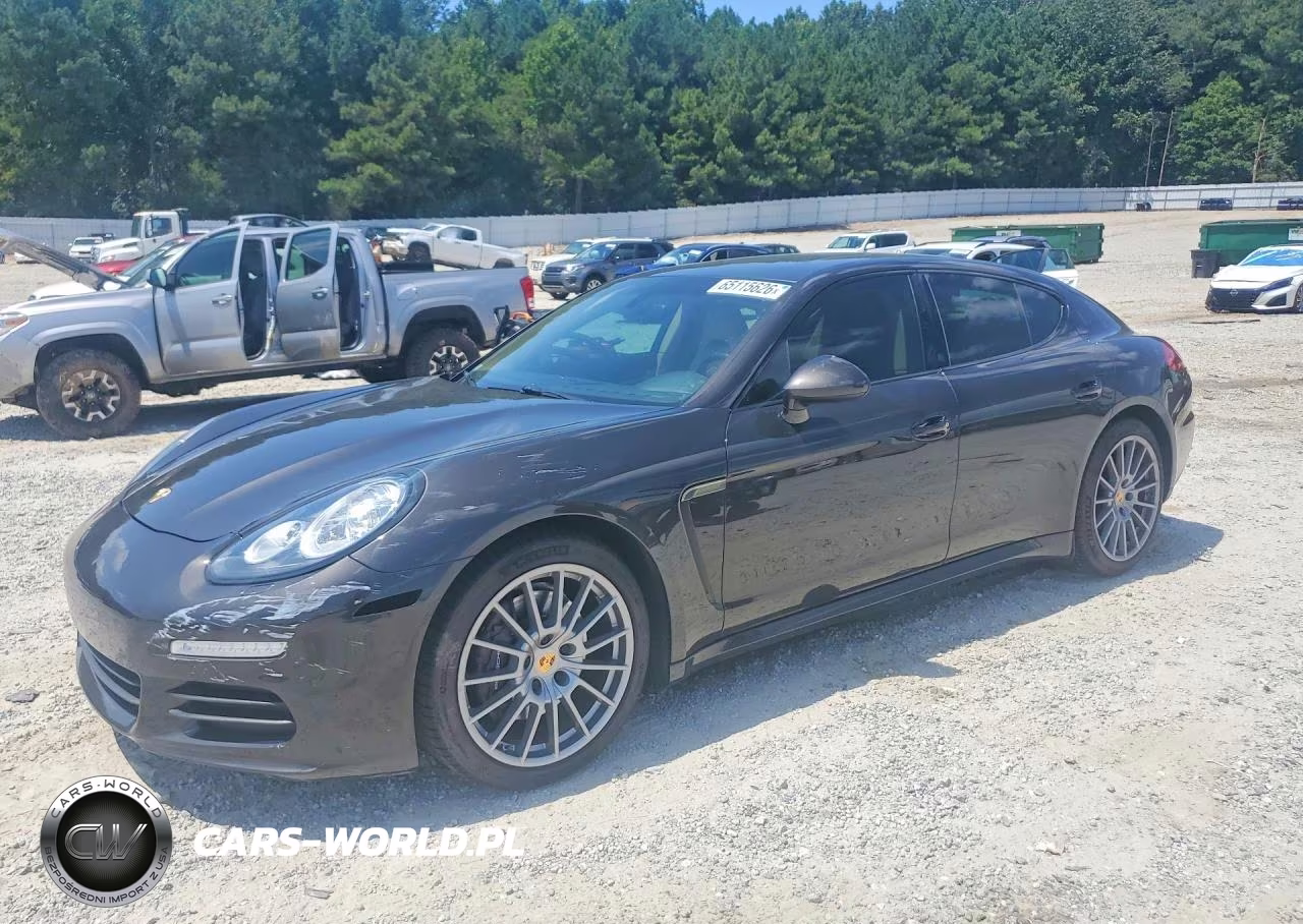 2016 Porsche Panamera 2