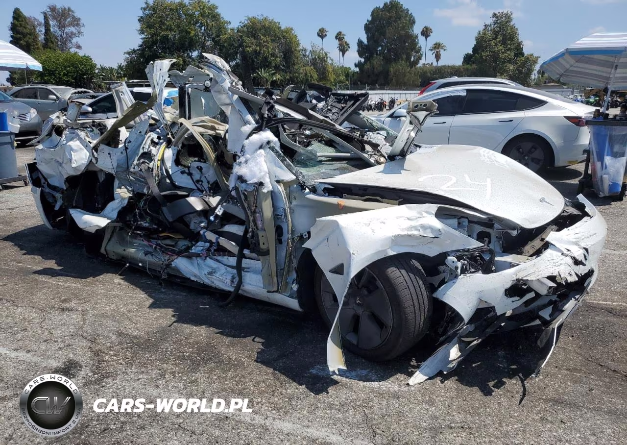 2023 Tesla Model 3 VIN:5YJ3E1EA6PF495998 - 4