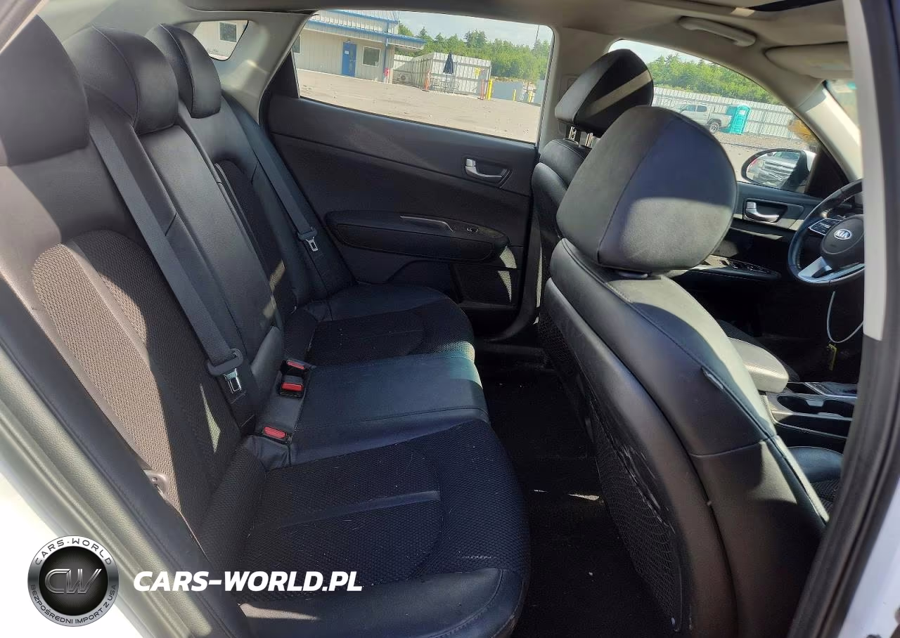 2020 Kia Optima S VIN:5XXGT4L3XLG404798 - 10
