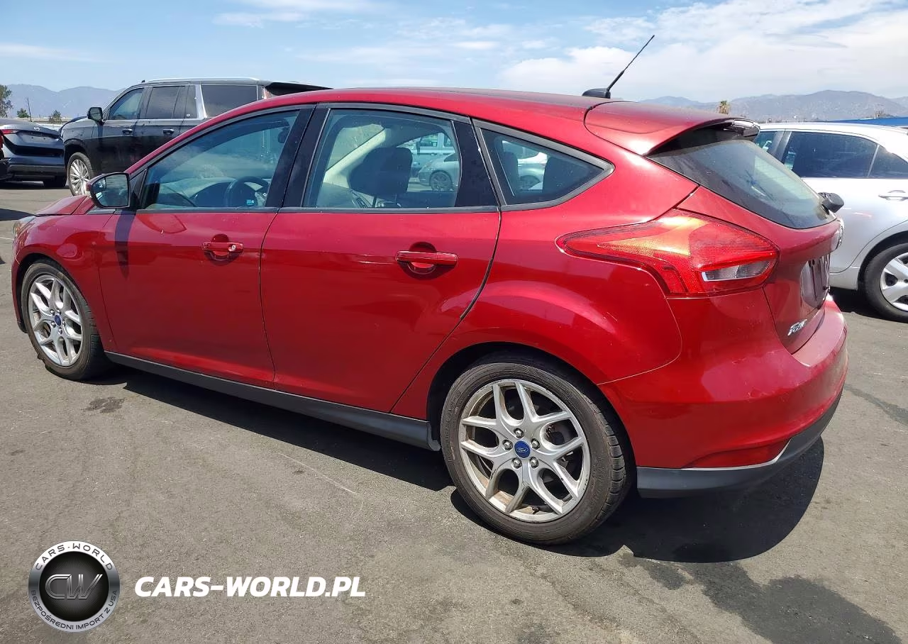 2015 Ford Focus Se VIN:1FADP3K27FL336707 - 2