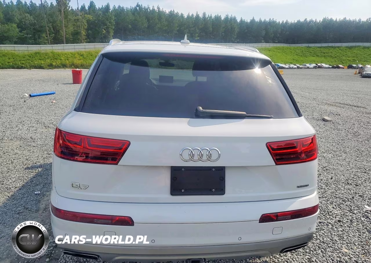 2018 Audi Q7 Premium Plus VIN:WA1LHAF71JD014655 - 6