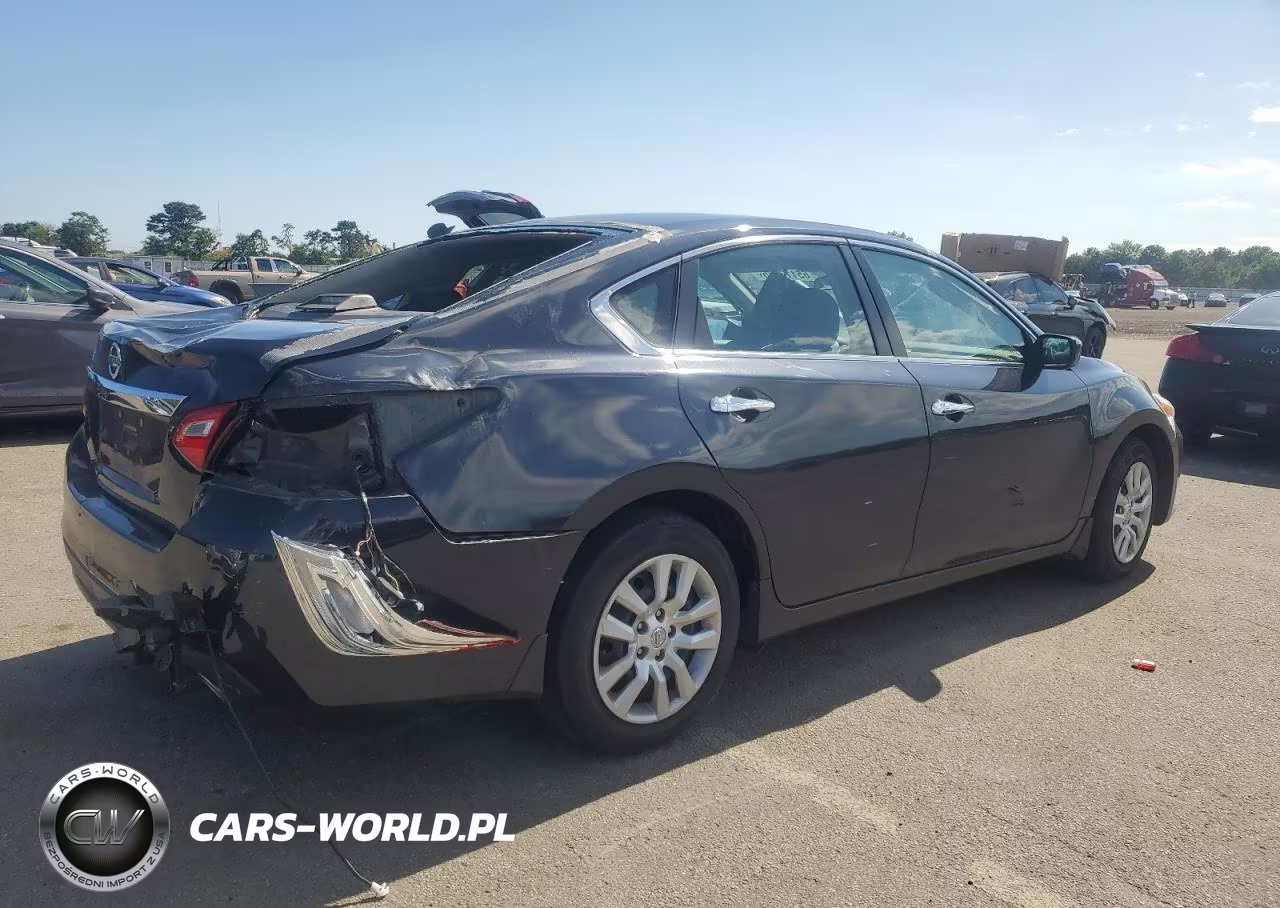 2017 Nissan Altima VIN:1N4AL3AP3HC483296 - 3