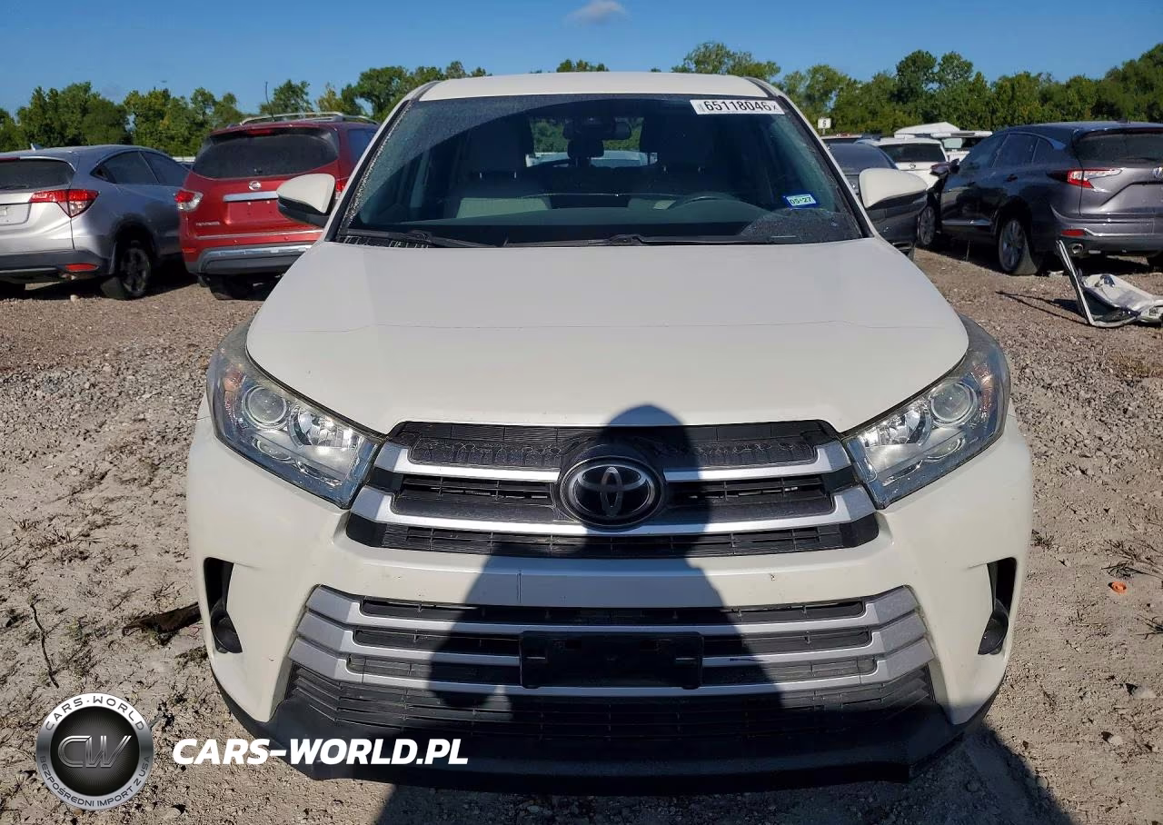 2019 Toyota Highlander Le VIN:5TDZARFH9KS061367 - 5