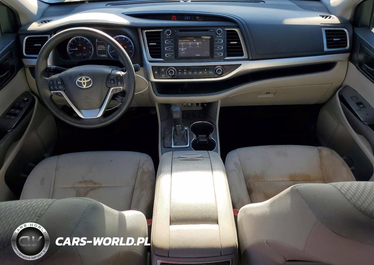 2019 Toyota Highlander Le VIN:5TDZARFH9KS061367 - 8