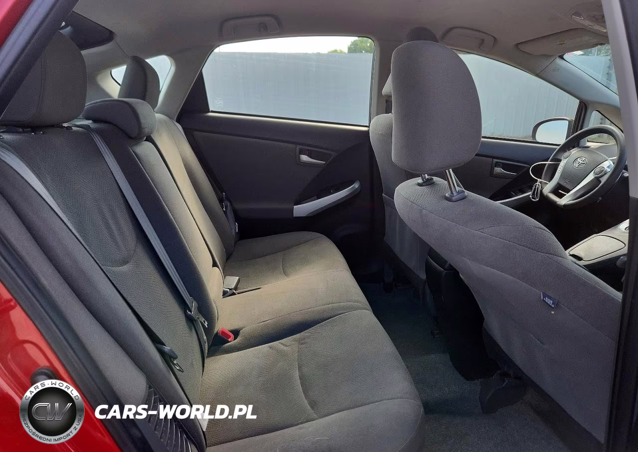 2014 Toyota Prius Two VIN:JTDKN3DU8E1807652 - 10
