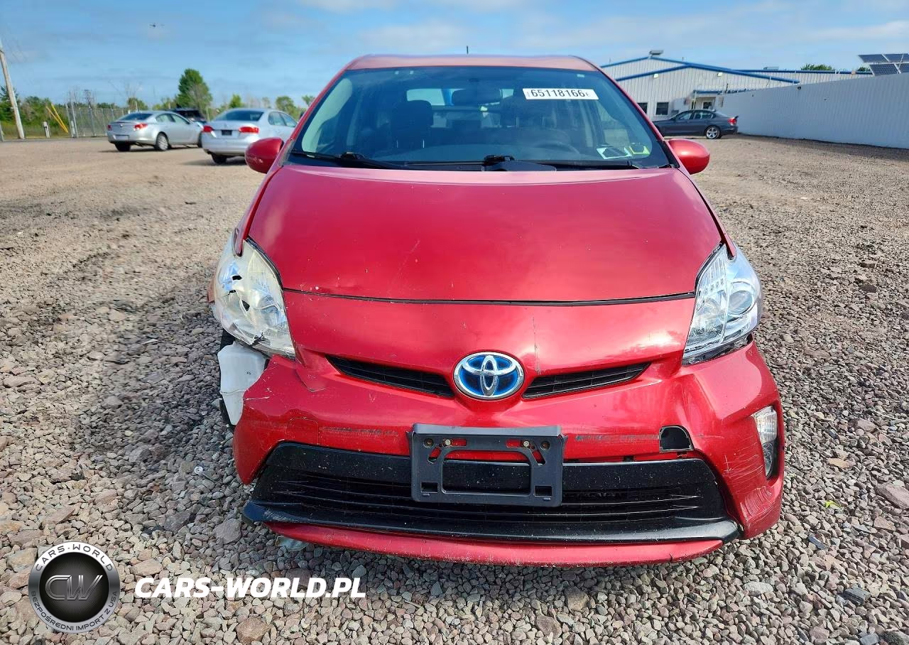 2014 Toyota Prius Two VIN:JTDKN3DU8E1807652 - 5