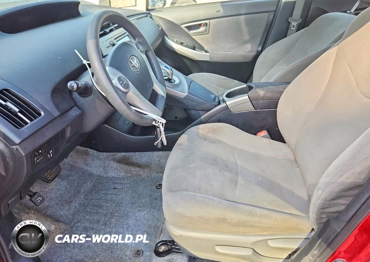 2014 Toyota Prius Two VIN:JTDKN3DU8E1807652 - 7