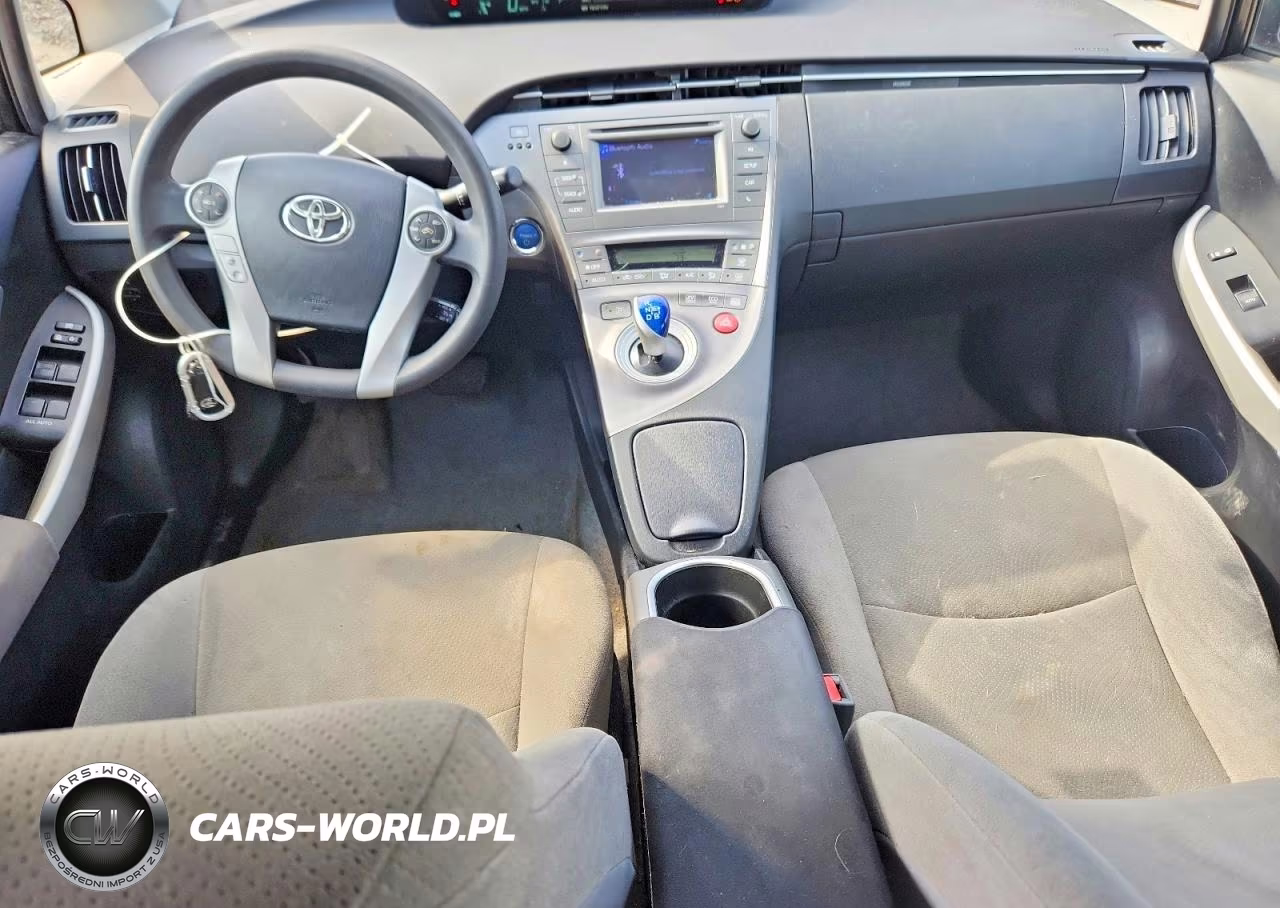 2014 Toyota Prius Two VIN:JTDKN3DU8E1807652 - 8