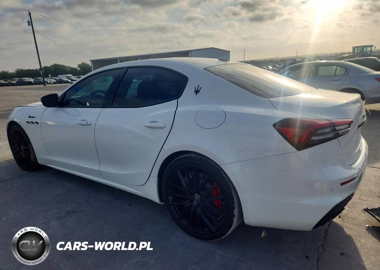 2023 Maserati Ghibli Modena VIN:ZAM57YSM3PX428755 - 2