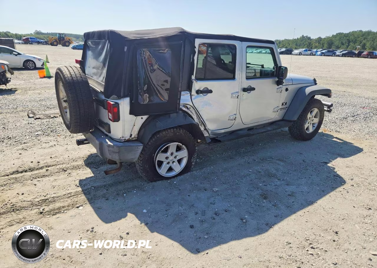 2007 Jeep Wrangler X VIN:1J4GA39137L187777 - 3