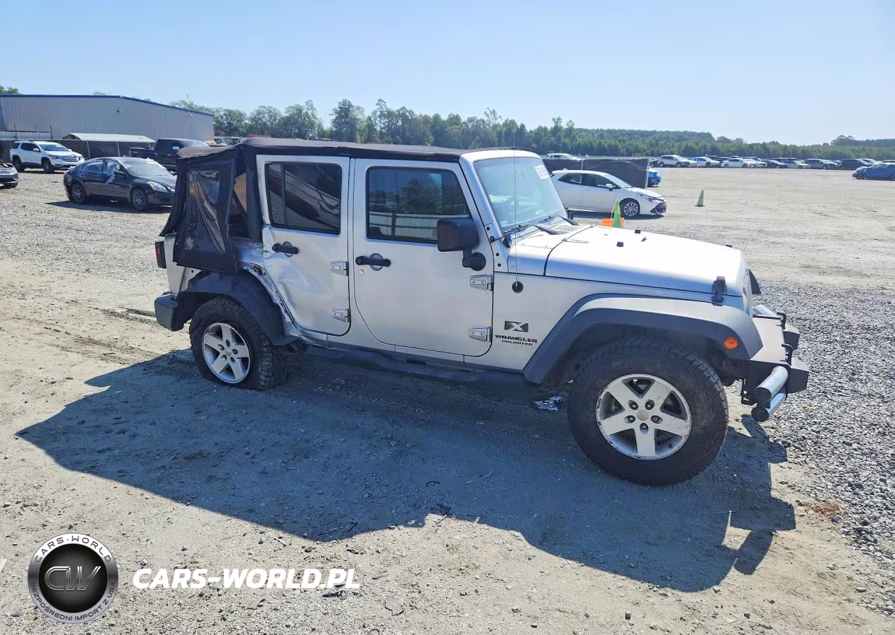 2007 Jeep Wrangler X VIN:1J4GA39137L187777 - 4
