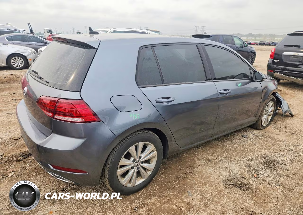 2020 Volkswagen Golf VIN:3VWG57AU1LM000582 - 3