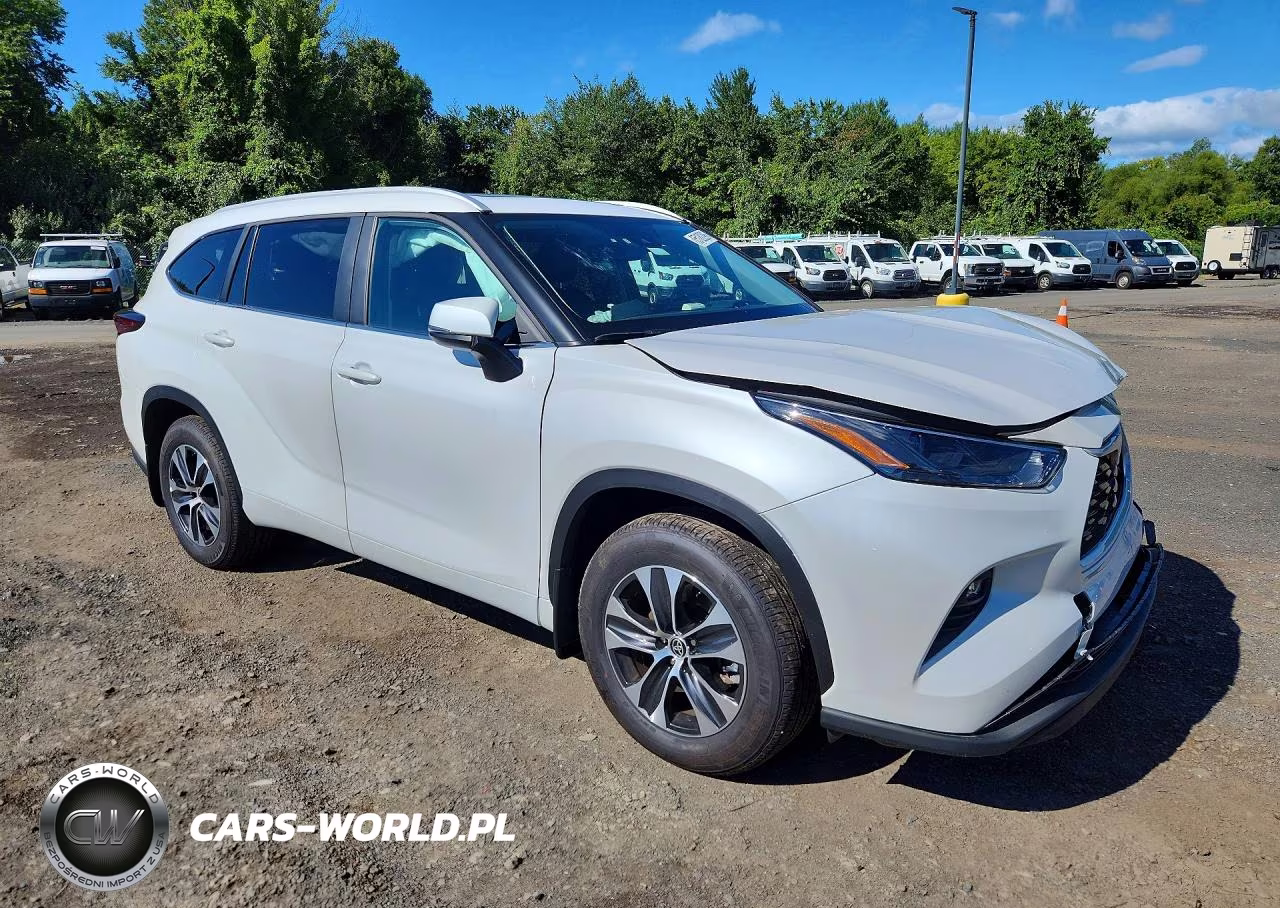 2026 Toyota Highlander Xle VIN:5TDKDRBH2TS607314 - 4