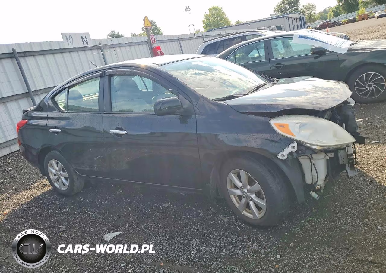 2013 Nissan Versa 1.6 S VIN:3N1CN7AP3DL895286 - 4