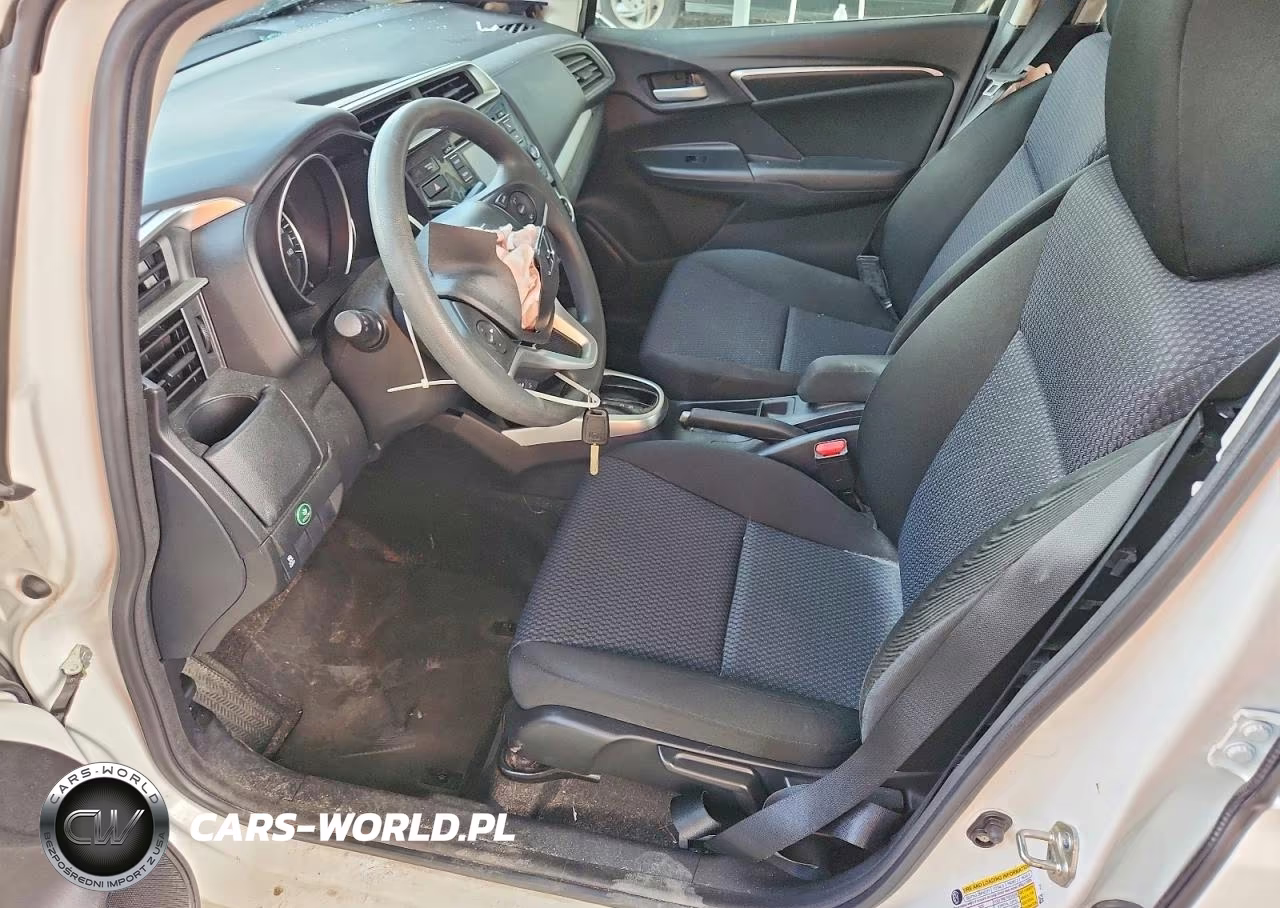 2019 Honda Fit Lx VIN:3HGGK5H40KM712586 - 7